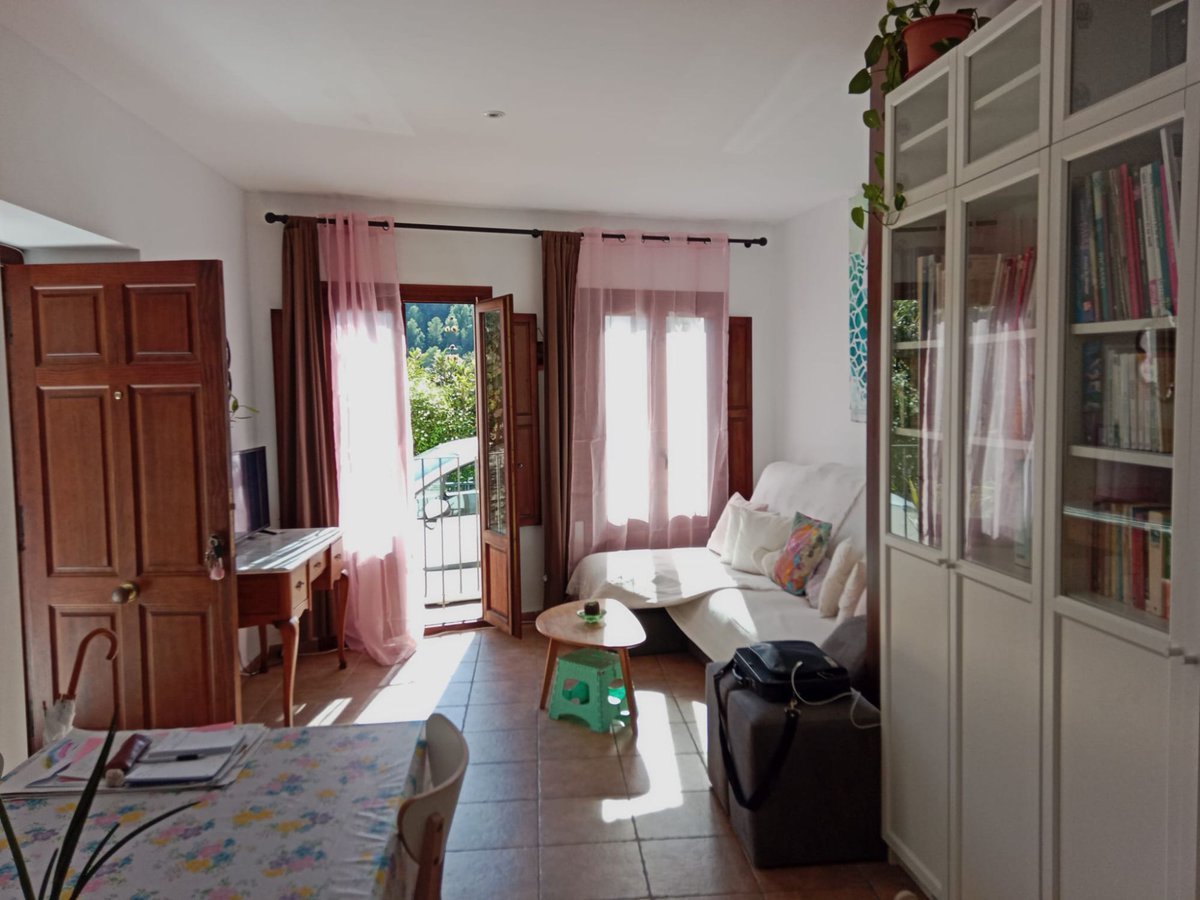 Encantadora casa de pueblo completamente reformada.