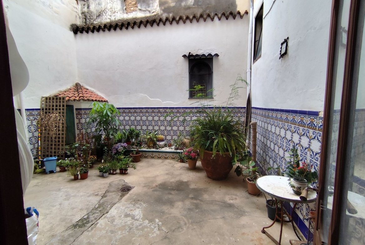 Casa señorial en el centro del pueblo.